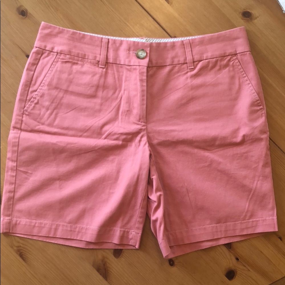 LOFT Ann Taylor salmon color shorts, size 6. NWT